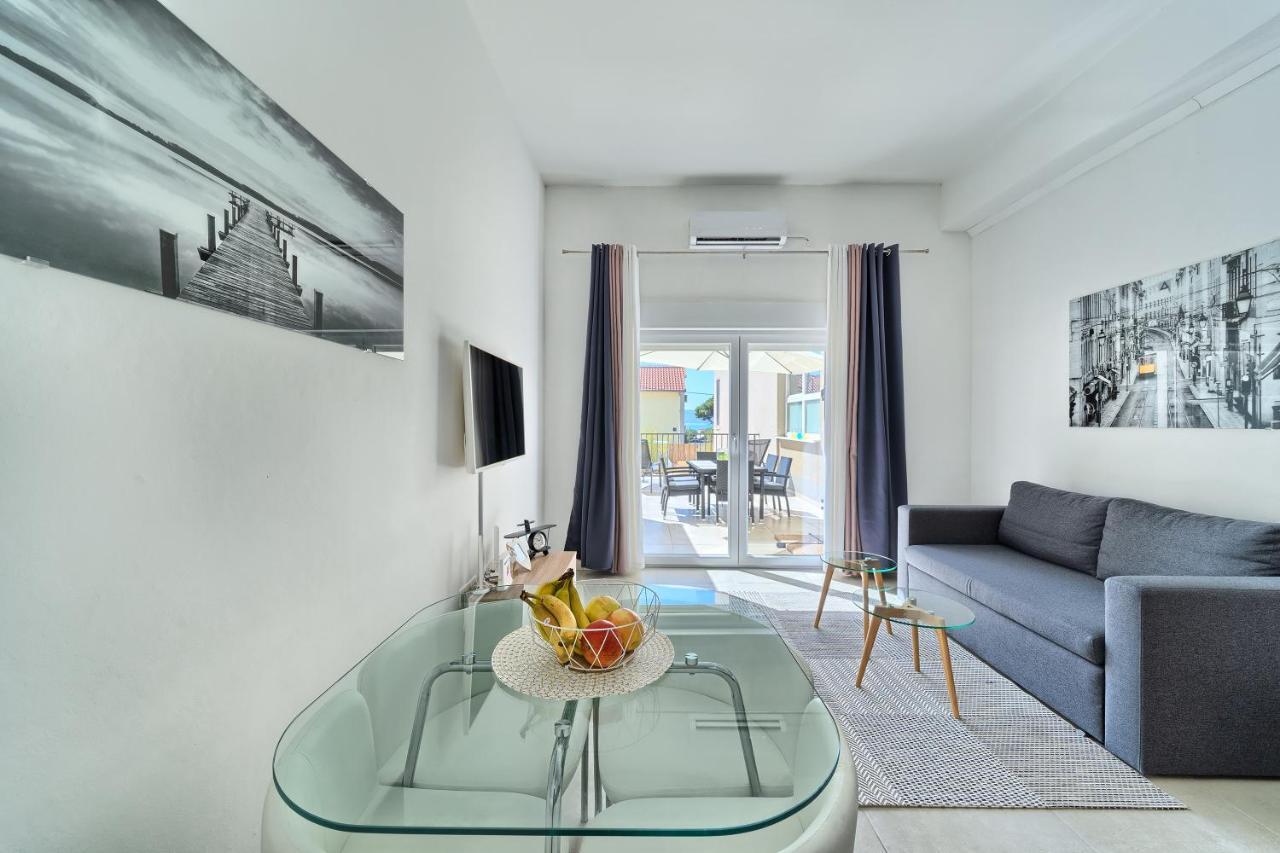 Terrace Apartment Danny Kastela Bagian luar foto