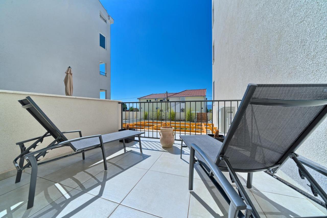 Terrace Apartment Danny Kastela Bagian luar foto